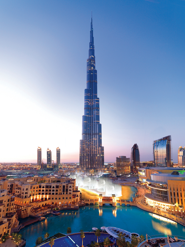 مشاهد طريفة في برج خليفة أطول برج في العالم الخليج لايف
