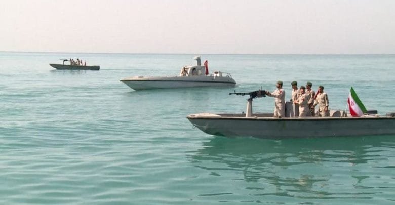 إيران تحتجز ناقلة نفط