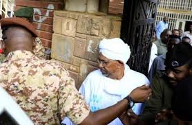 اعتقال زوجة رئيس السودان